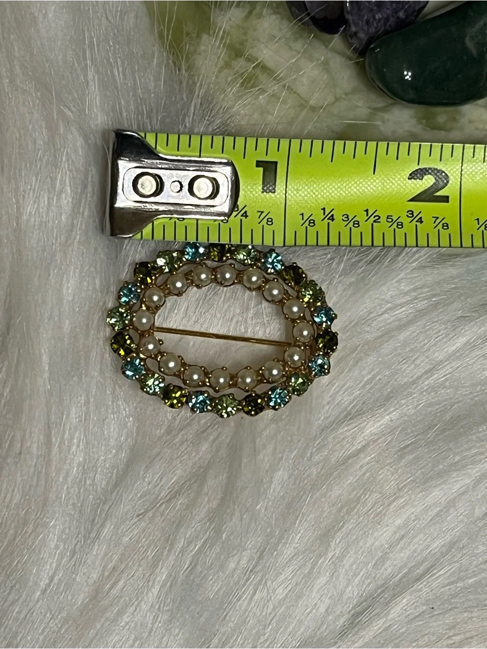Small Vintage Rhinestone Pearl Brooch